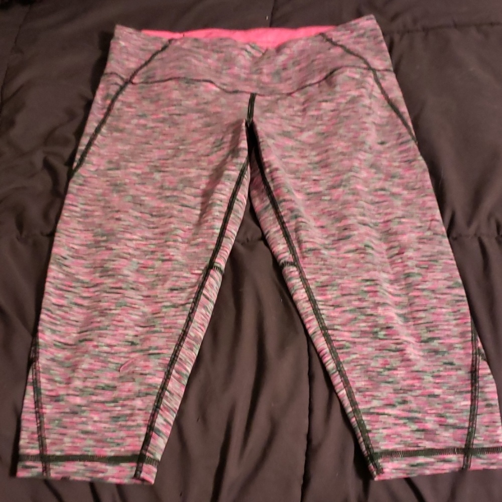 Victoria's Secret knockout cropped legging